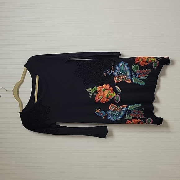 Desigual short dress/ tunic sz small 100% viscose, embroidered and embellished - Picture 1 of 9